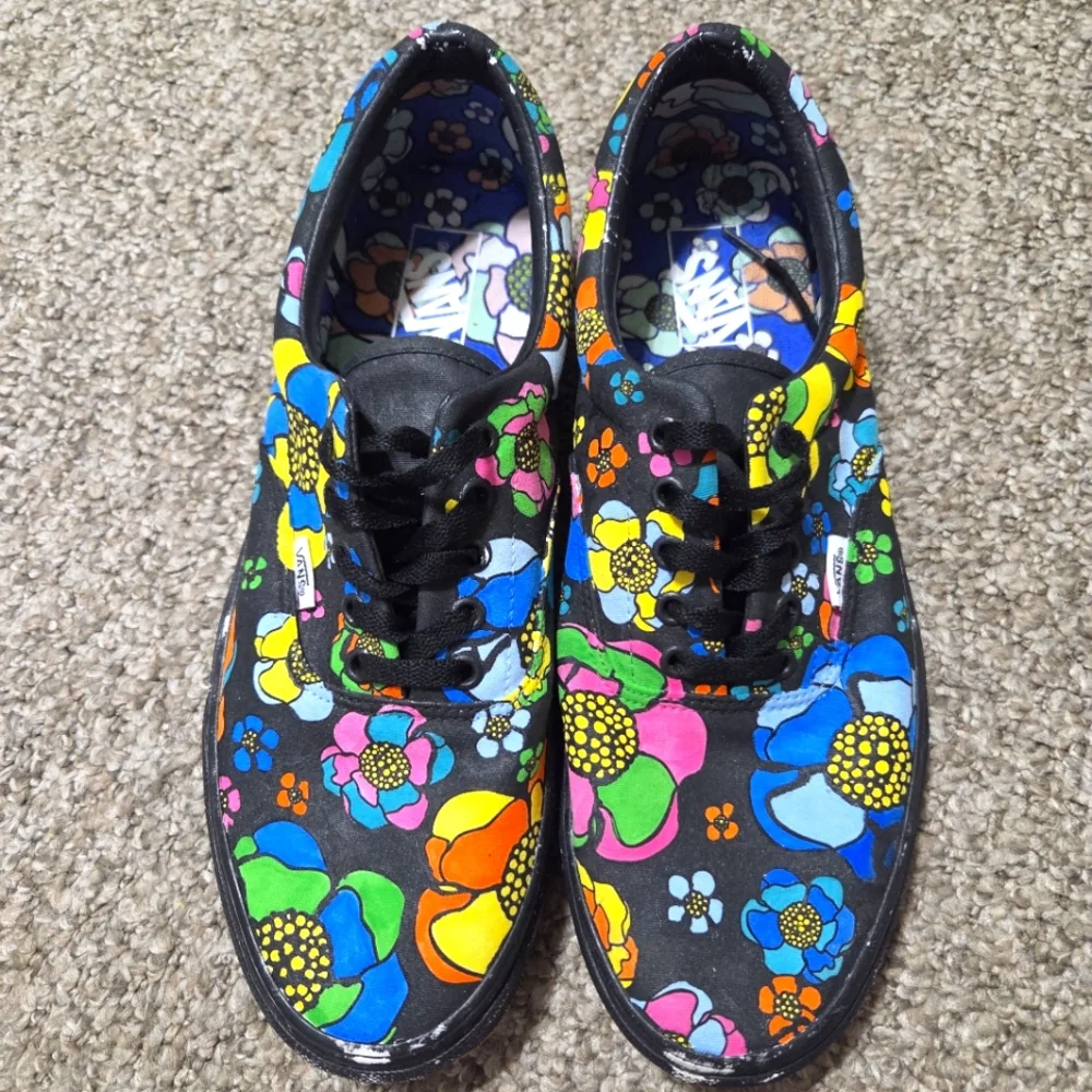 Vans Era U-Color Black‎ Floral MENS Size 12 Skate Shoes - Picture 2 of 14